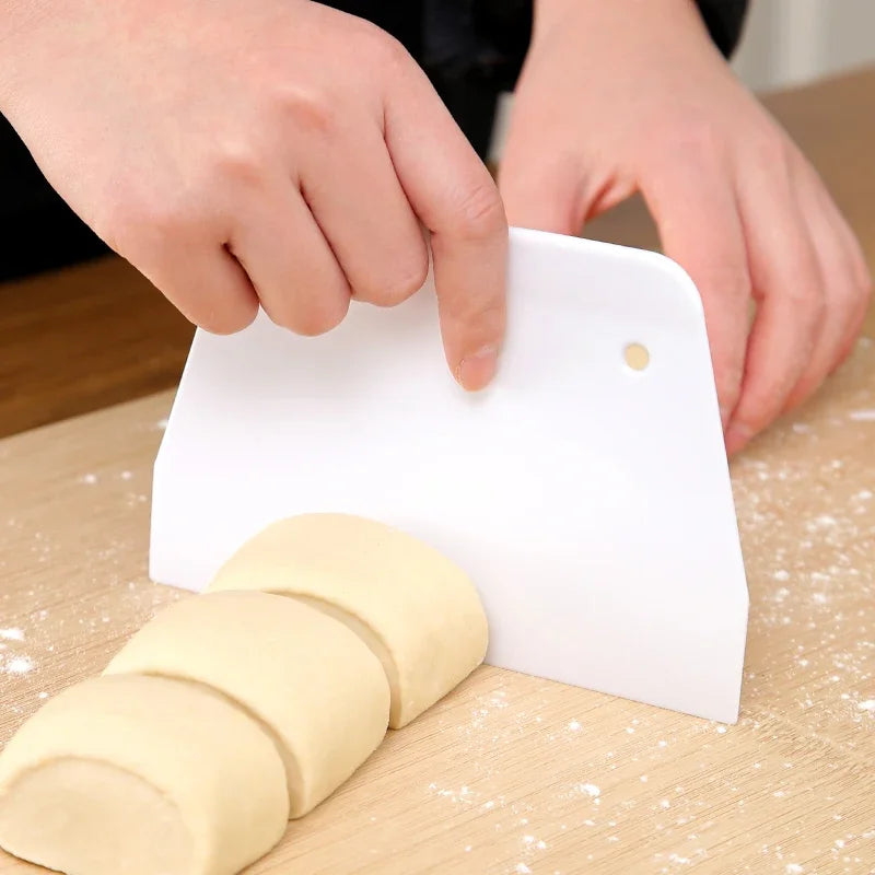 Multipurpose Dough Cutter Bowl Scraper for Bread Dough Fondant Cake Cream Spatula DIY Pastry Cutters Scrapers Kitchen Baking Kit