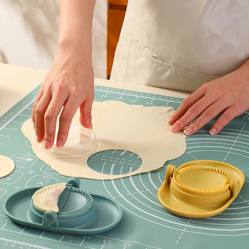 3 in 1 Multifunctional Dumplings Maker DIY Kit Jiaozi Mould Wrapper Presser Cooking Accessories Dumplings Tools Kitchen Gadgets