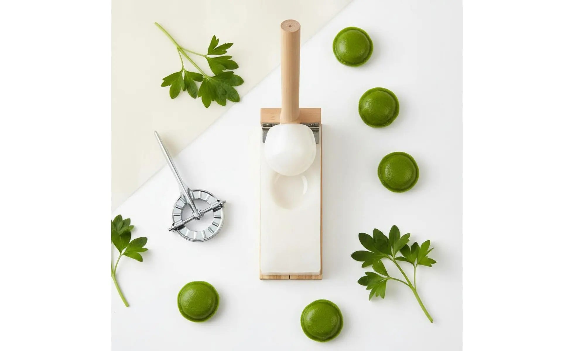 Rice Cake Press Handmade Wooden Paste Press Wooden Paste Flattener Small and Lightweight Dumpling Skin Form for Beginners